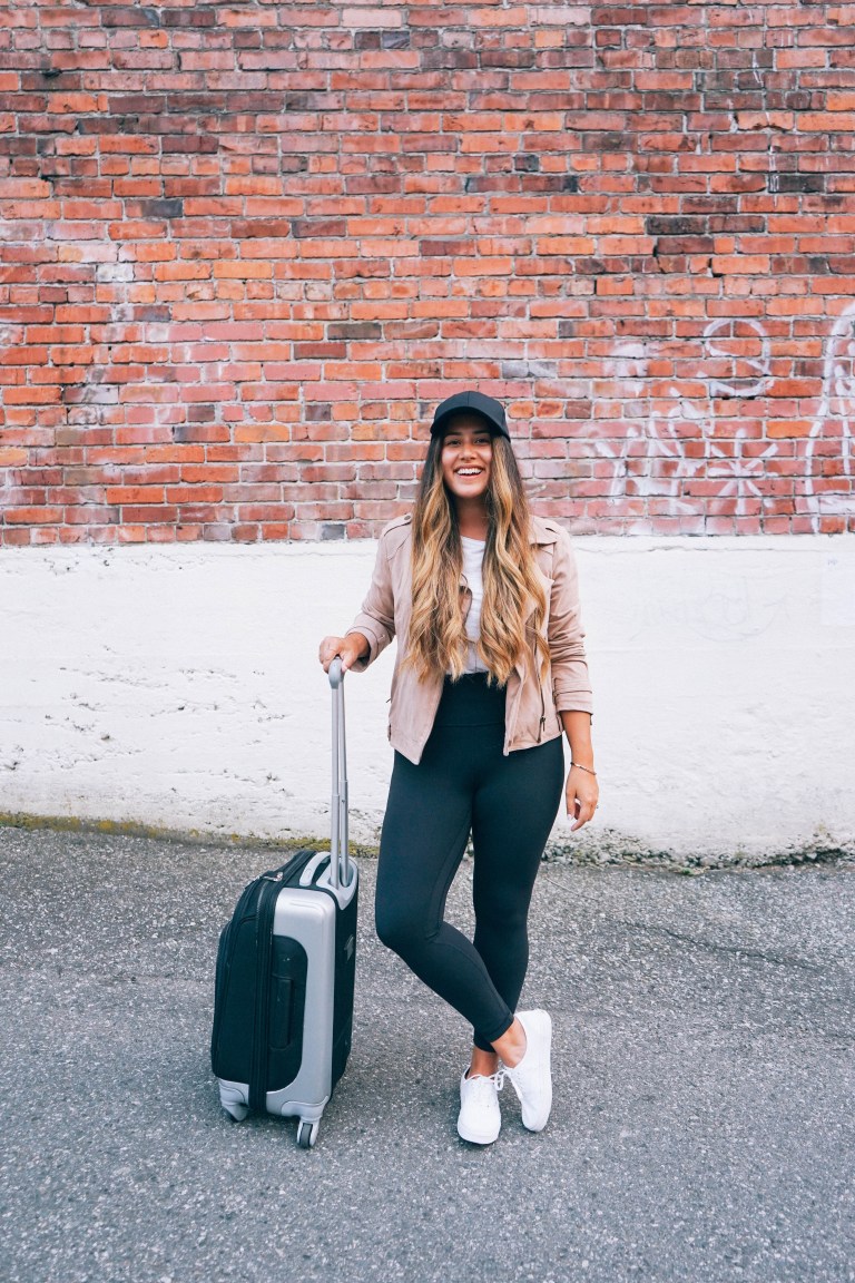 airplane outfit ideas, what to wear on a flight, carry on only plane outfit, alicia fashionista