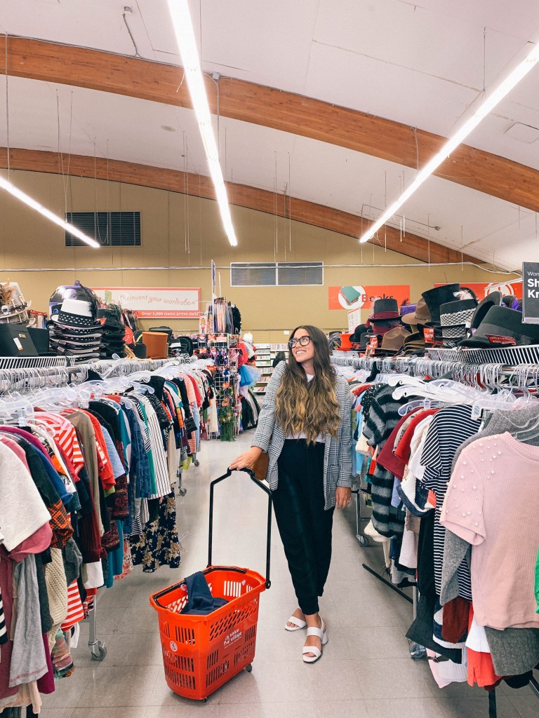 alicia fashionista, thrift shopping hacks, tips for thrifting