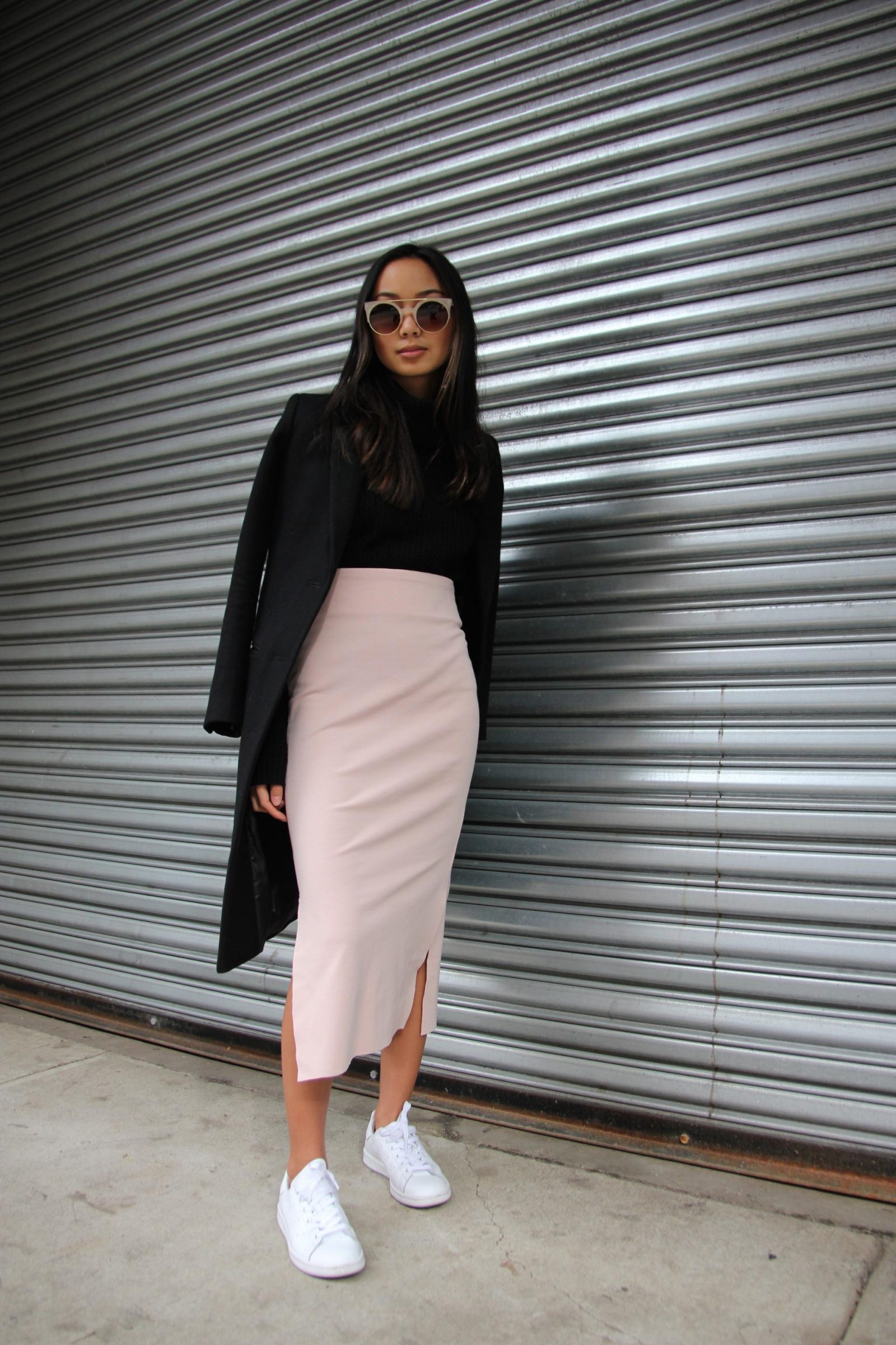 There’s something inherently gorgeous about blush and black that we had to share this ensemble by Linh Niller Huynh! The color combo is powerful yet feminine and a pair of Keds-style sneaks, a calf-length pencil skirt and a gorgeous coat can go a long way when you’re planning fresh spring outfits! Skirt: Sara Jane Knapp, Top: 360cashmere, Coat: J.Crew, Shoes: Stan Smiths